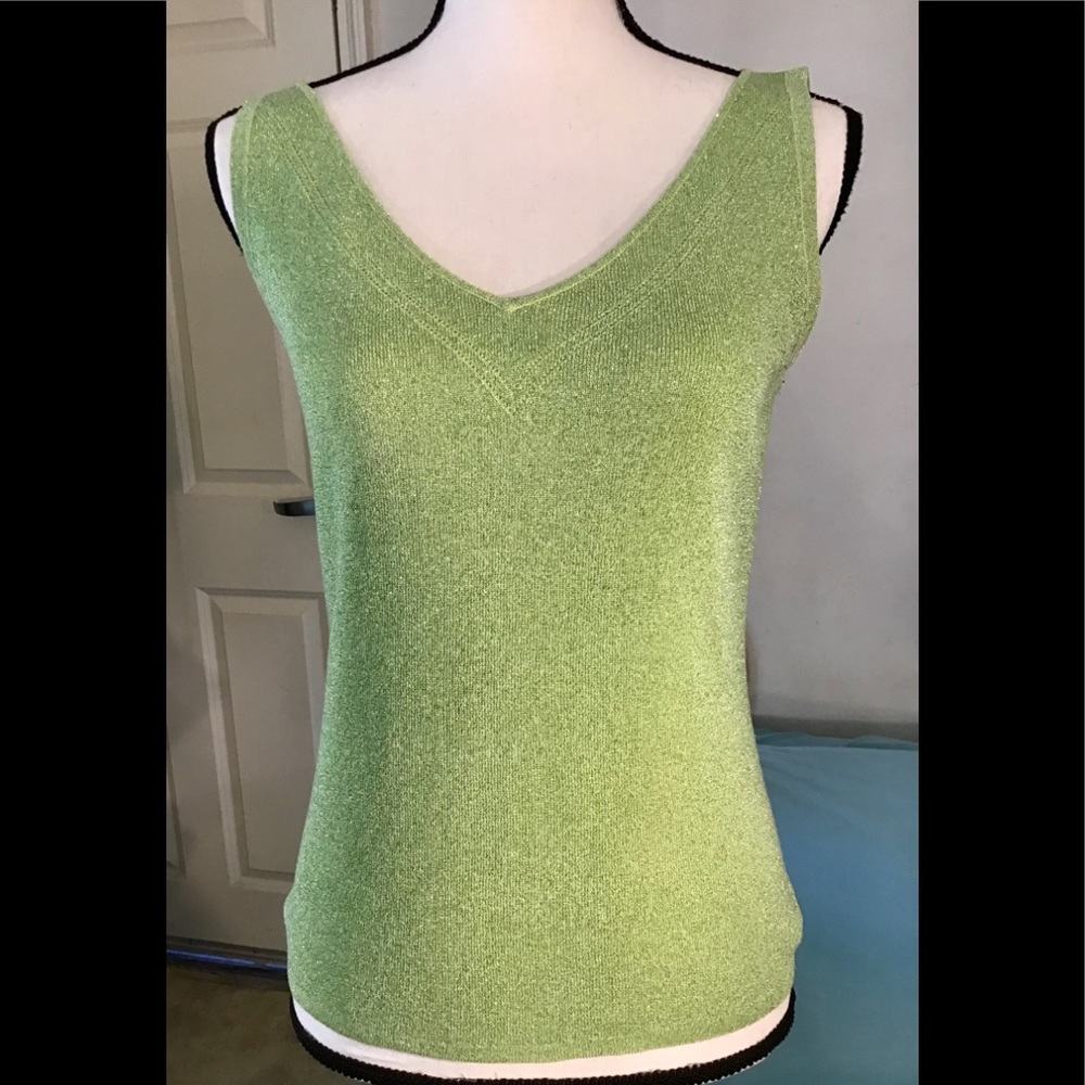 DFA New York shiny green top. S